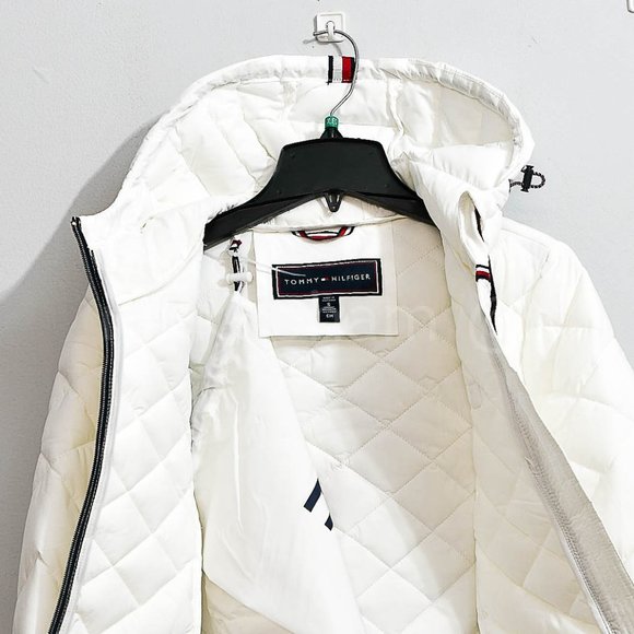NWT Tommy Hilfiger Ladies' Packable Jacket in white - Picture 4 of 7